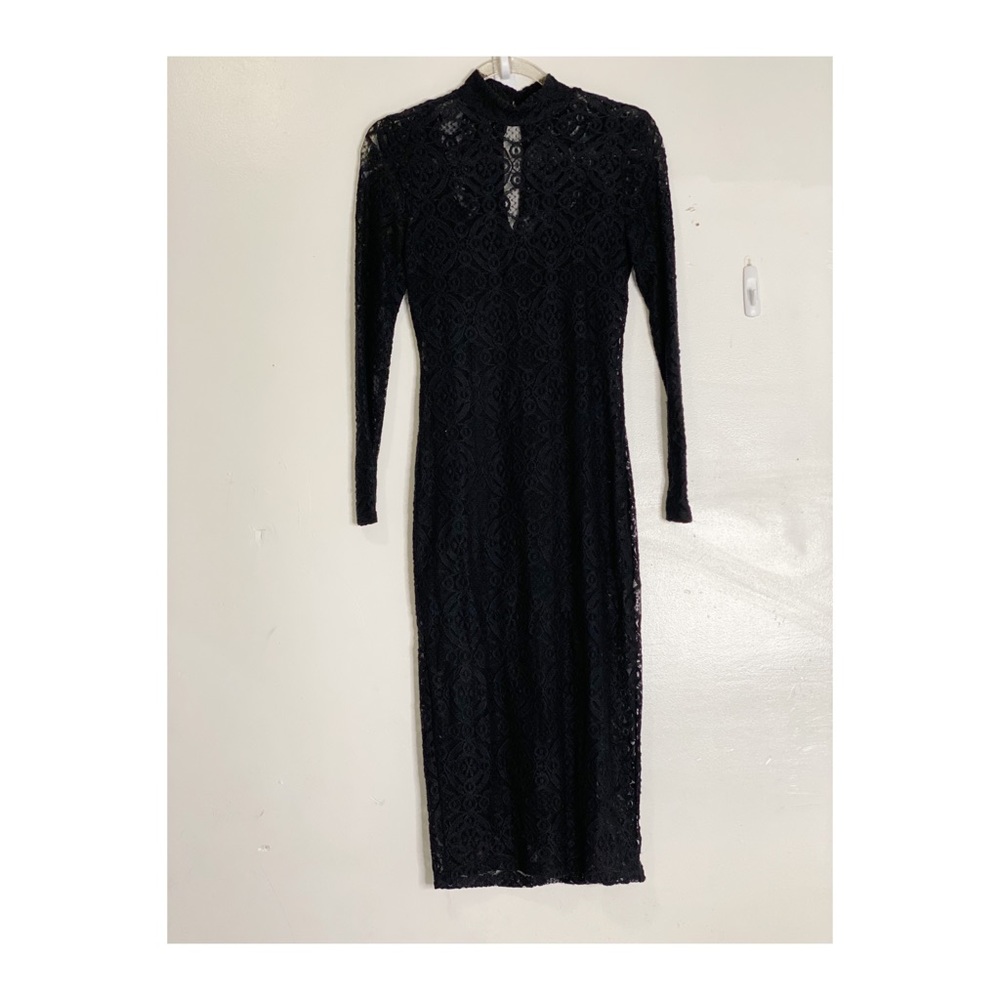 Dynamite lace  dress size small.